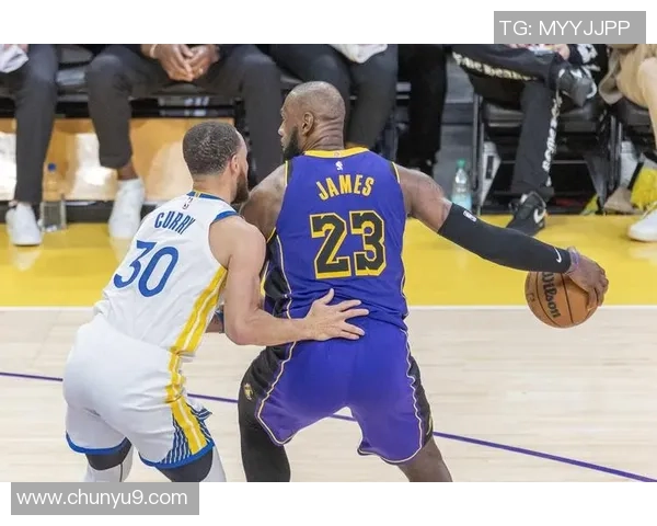 火箭队与森林狼激战24日CCAV5直播精彩瞬间回顾